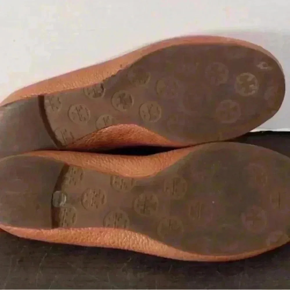 Tory Burch REVA Pebbled Leather Carmel Brown Ballet Flat Size 9.5‎